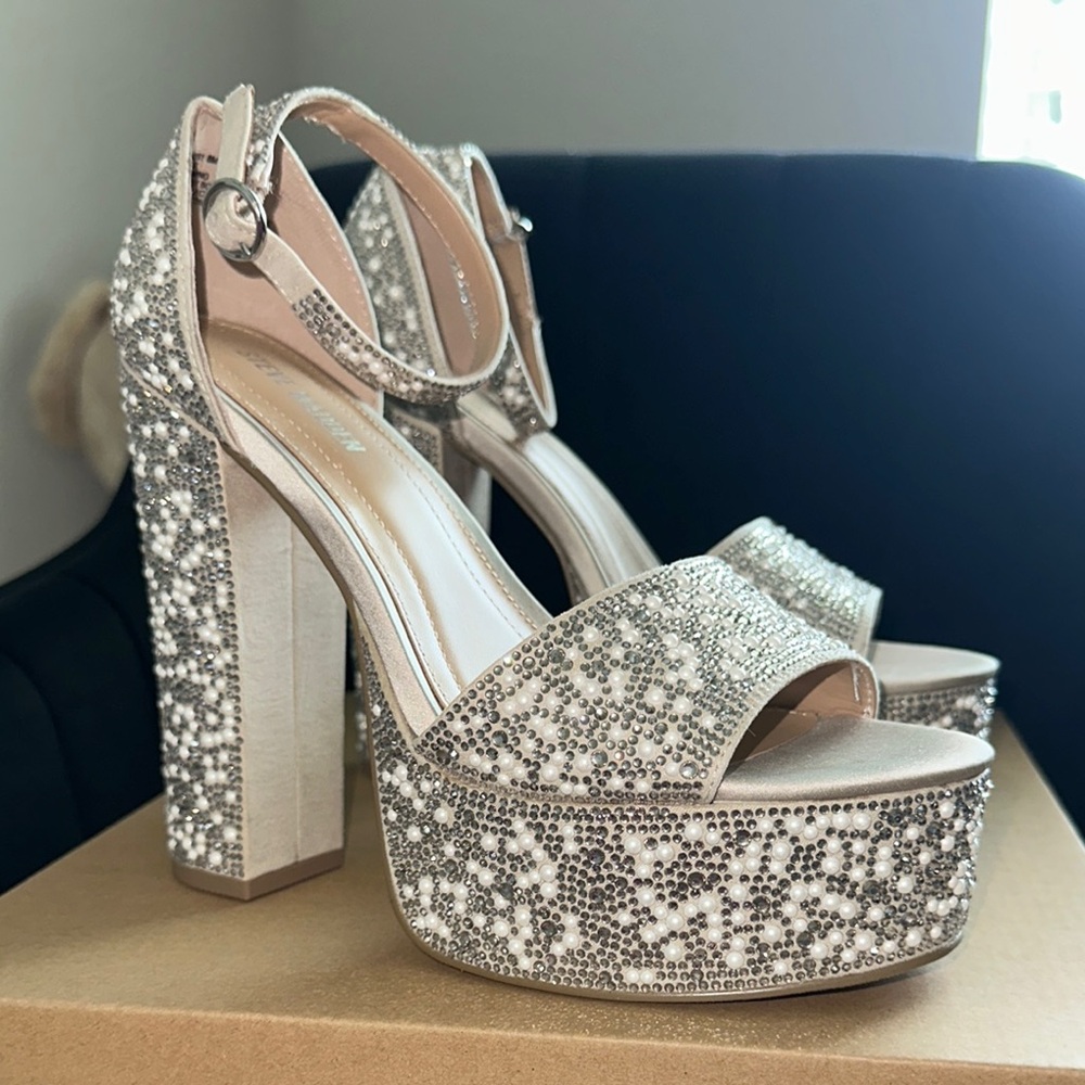 Steve Madden Silver Glitter Platform Sandals